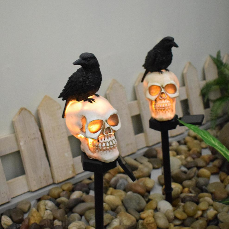 Homezo™ Solar-Powered Skull Garden Light