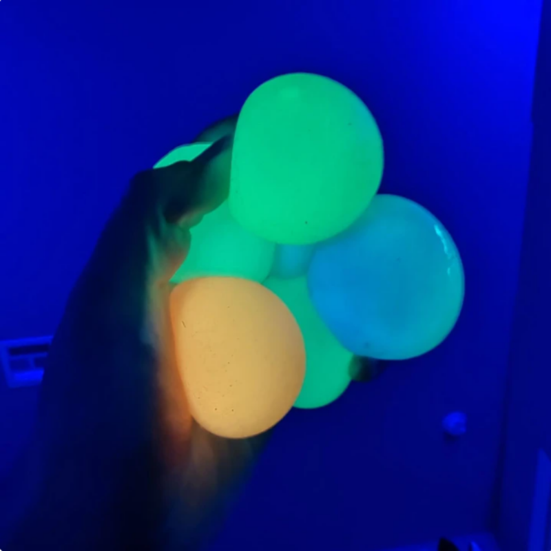 Homezo™ Sticky Glowing Balls