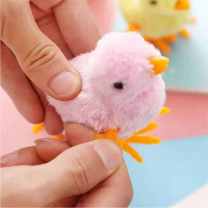 Homezo™ Wind-up Hopping Chicken (Set of 4)